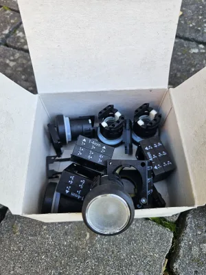 Siemens 3SB3001-0AA71 – przycisk podświetlany 22 mm