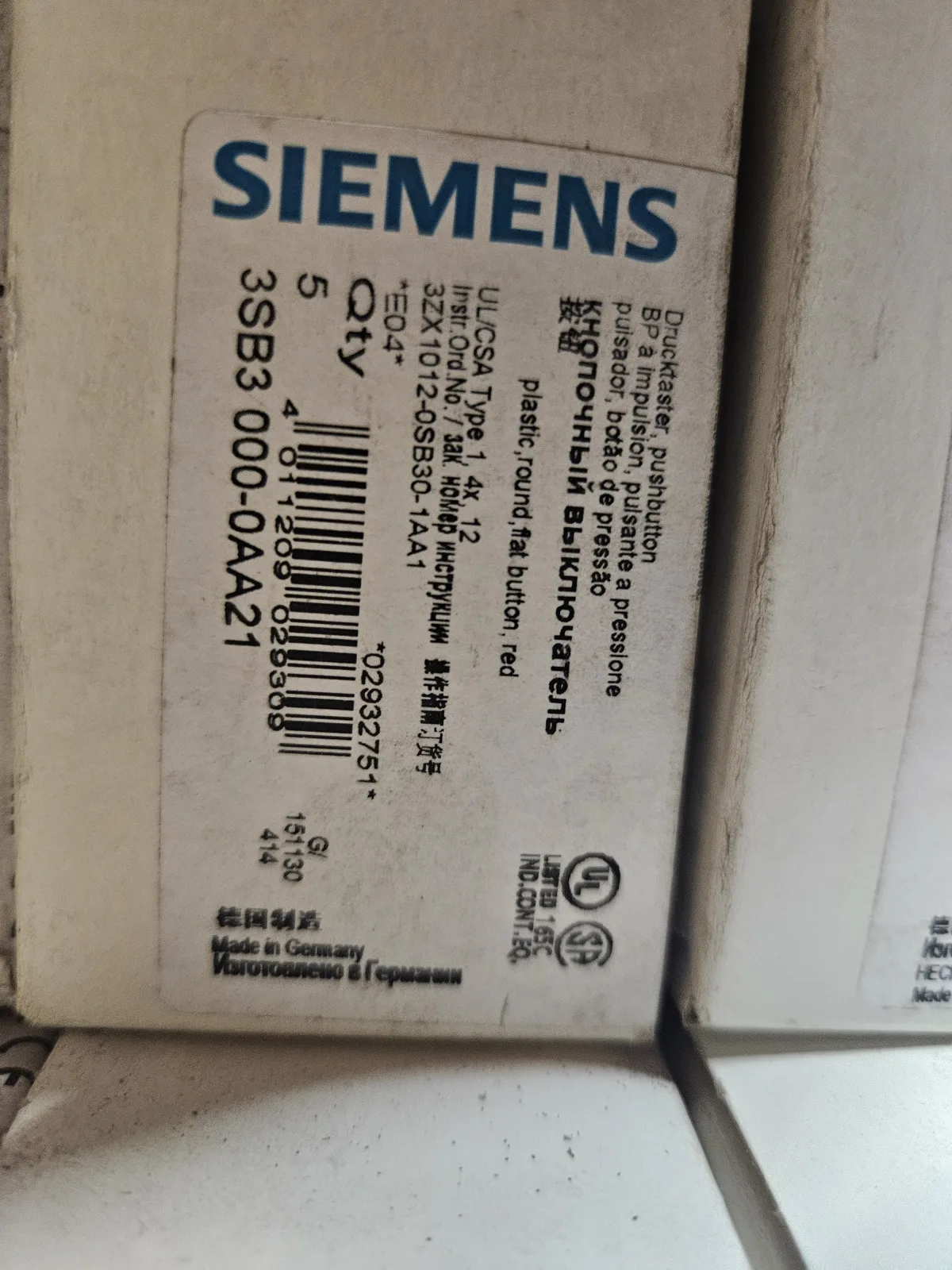 Siemens 3SB3000-0AA21 – przycisk czerwony 22 mm – zdjęcie 2